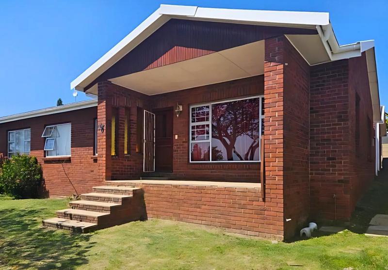 3 Bedroom Property for Sale in Heiderand Western Cape